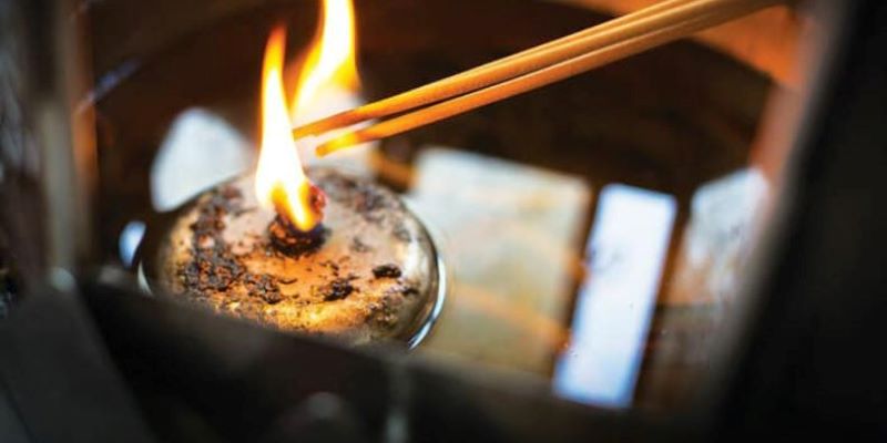 Hướng dẫn cách đốt vía giải đen cờ bạc đúng cách và an toàn